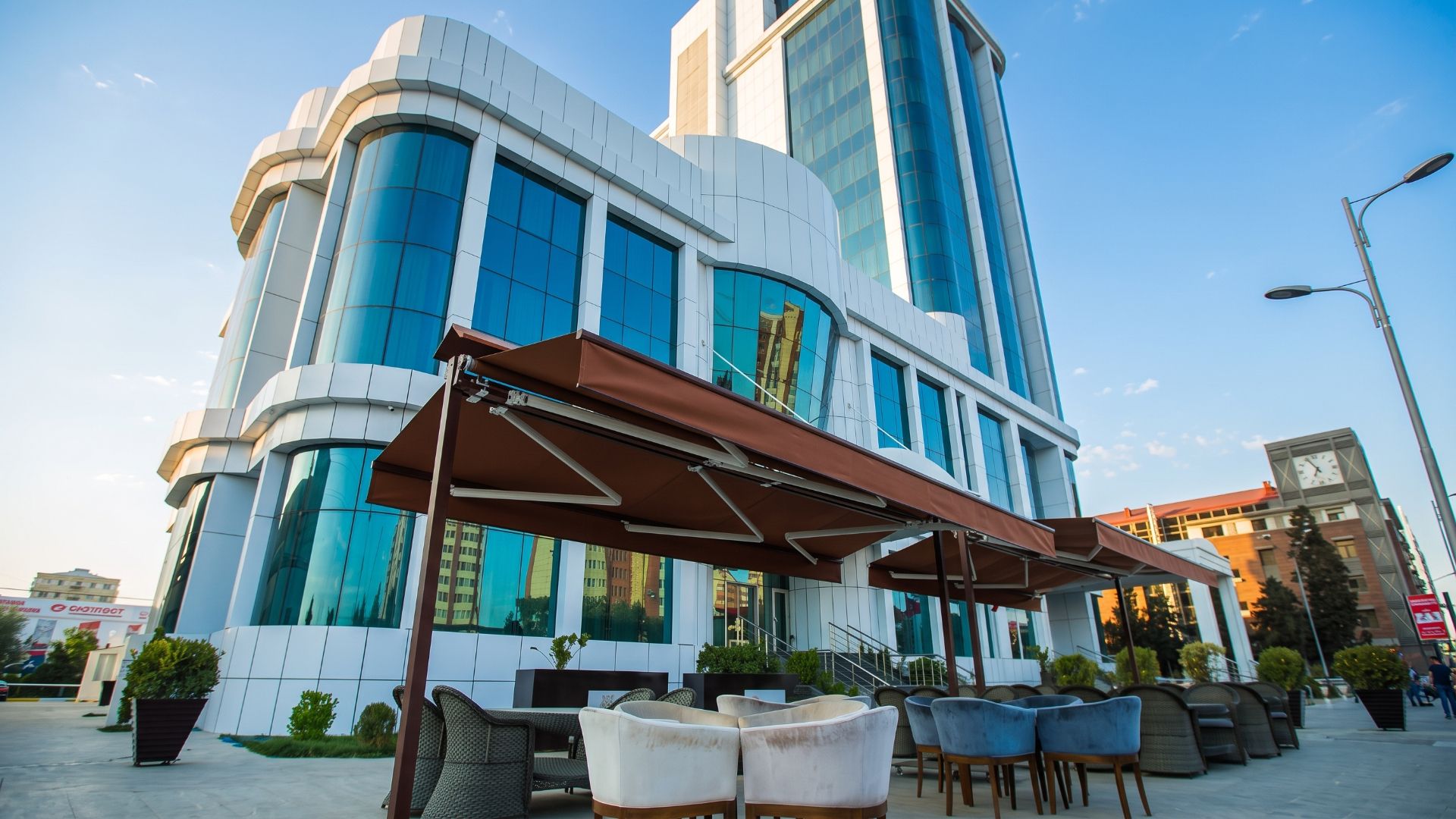Mountain-view hotels and cottages in Sumqayit